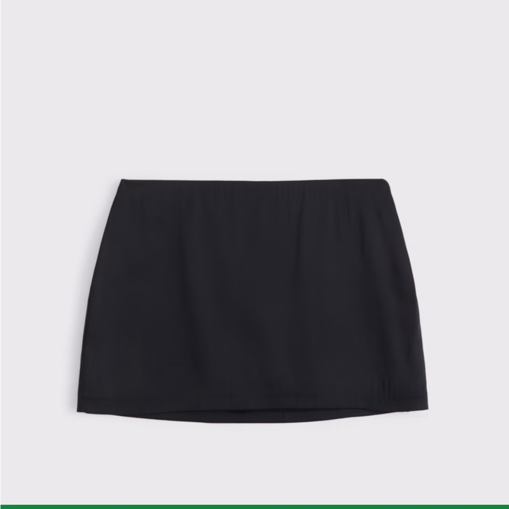 Abercrombie Scarlett Mid Rise Satin Mini Skort